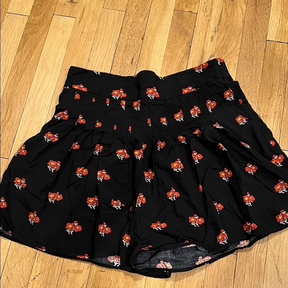 Maeve Floral Black Pleated Shorts